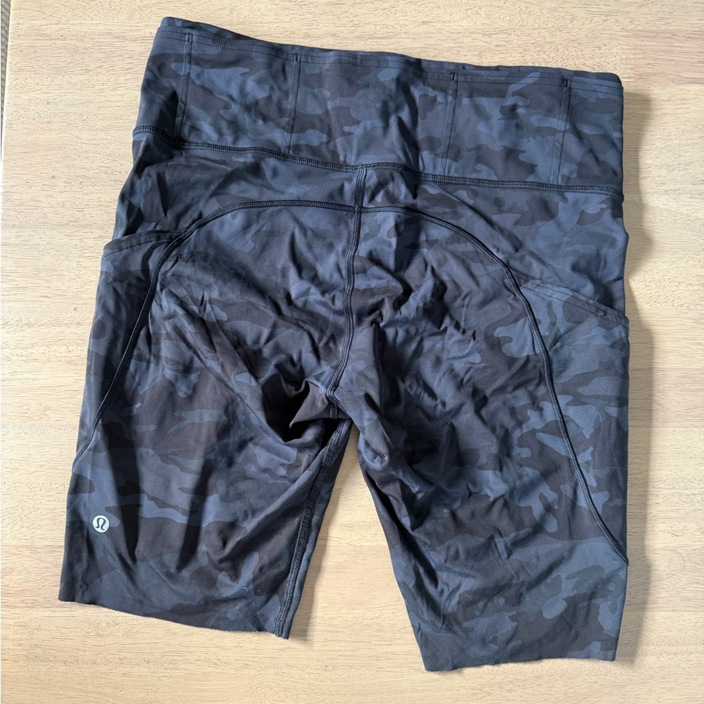 lululemon athletica women’s black bike shorts size 10